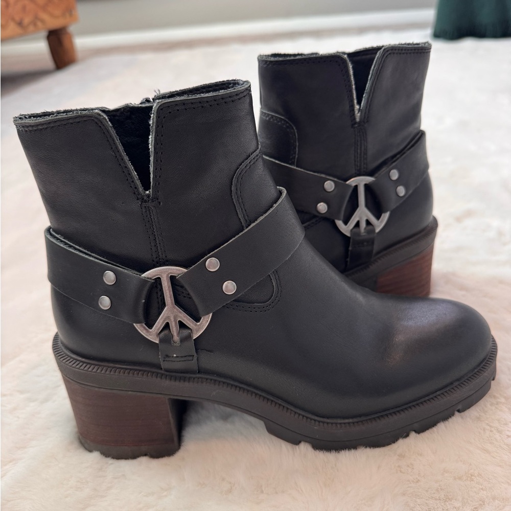 Lucky Brand Soxton Peace Sign Black Ankle Boots with Silver Buckle